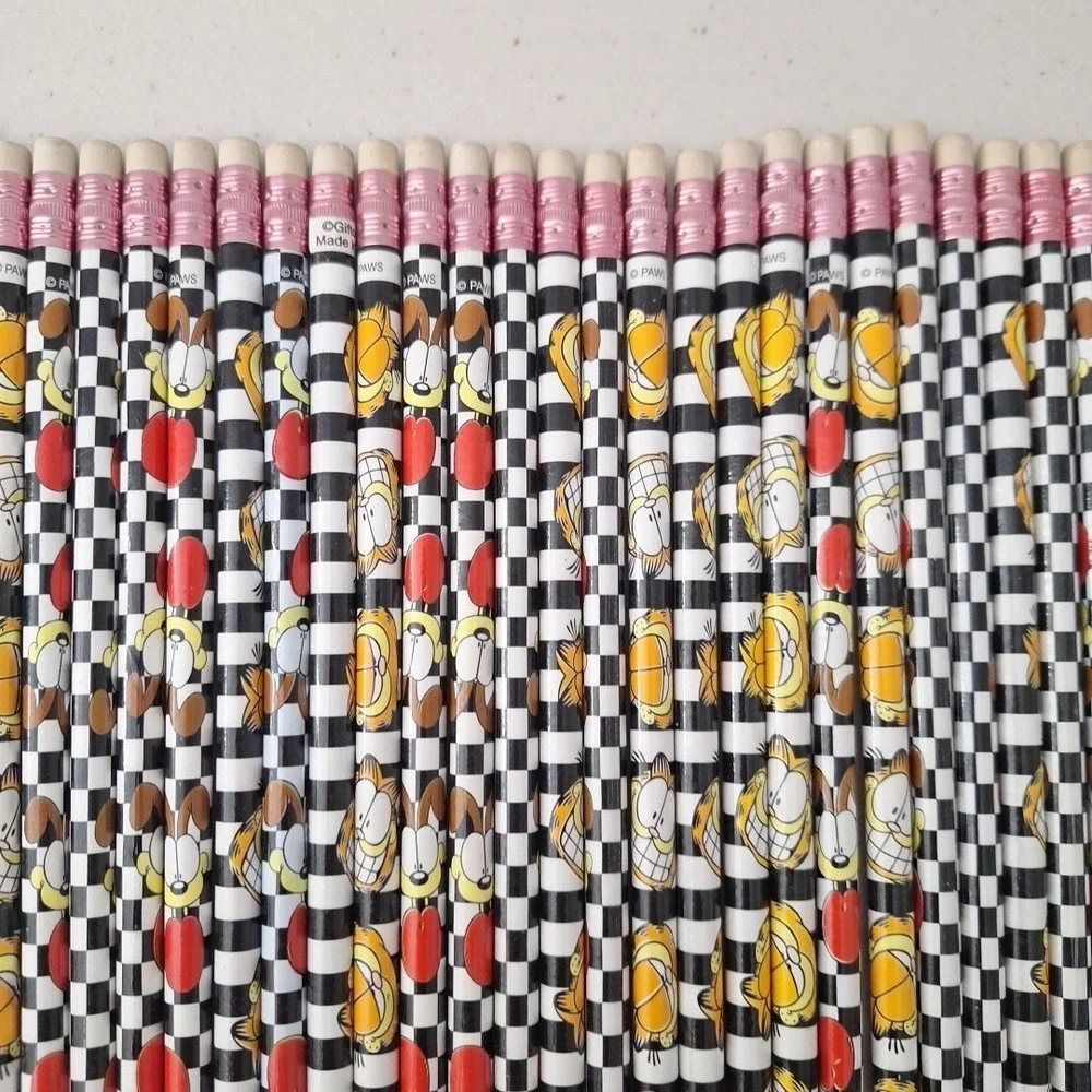 Vintage 1978 Garfield PENCIL LOT OF 37 Unused Loose Pencils- 37 Regular Size NEW